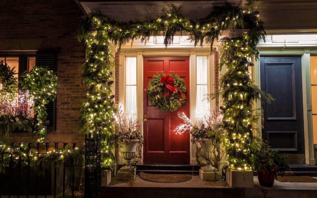 Roof Safety Tips For Holiday Decorating